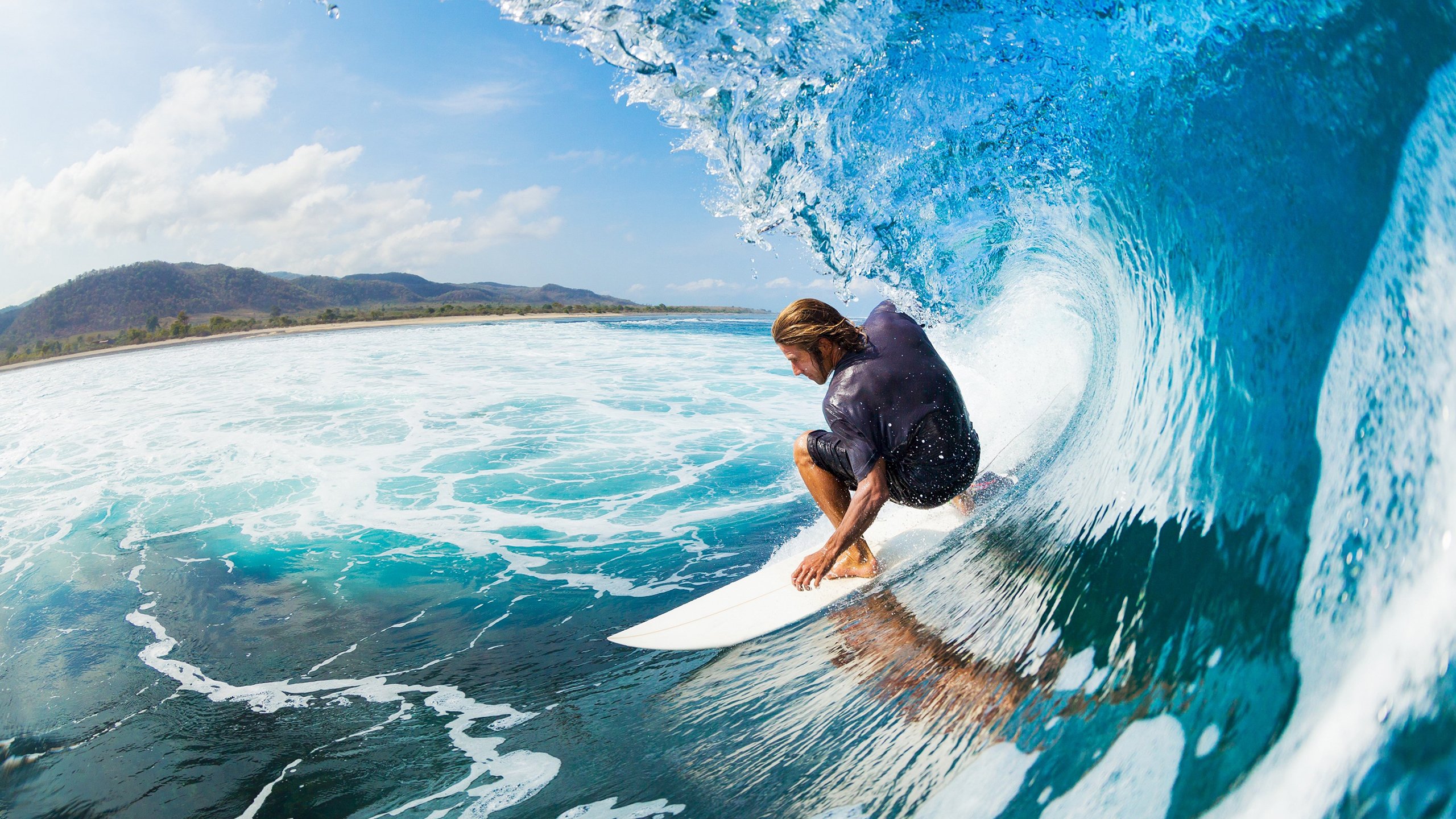 “营地早课武术操展示赛” 团体方阵刀枪并举